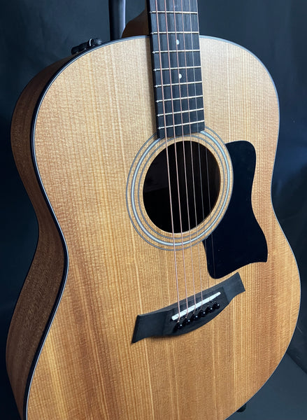 Taylor 117e Sapele Grand Pacific Acoustic-Electric Guitar Natural Satin Finish w/ Gig Bag