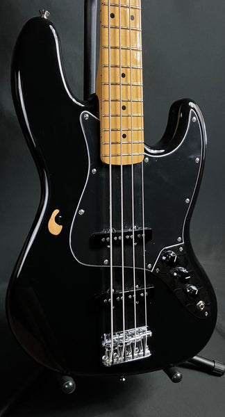 Fender Player II Jazz Bass 4-String Bass Guitar Gloss Black Finish (814)