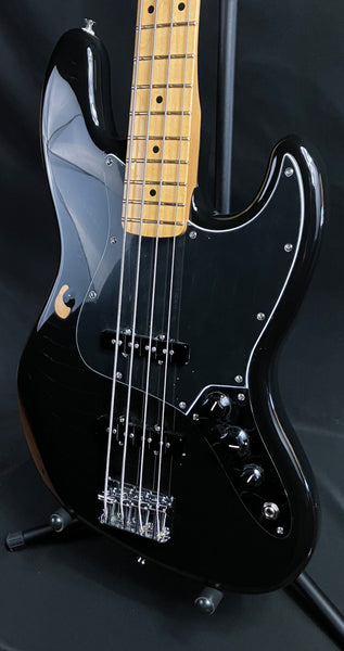 Fender Player II Jazz Bass 4-String Bass Guitar Gloss Black Finish (814)