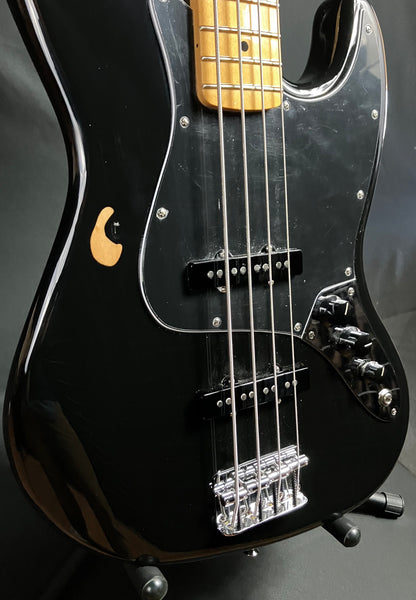 Fender Player II Jazz Bass 4-String Bass Guitar Gloss Black Finish (814)