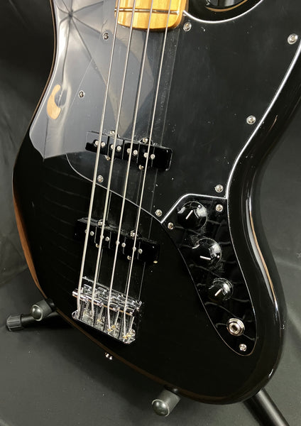 Fender Player II Jazz Bass 4-String Bass Guitar Gloss Black Finish (814)