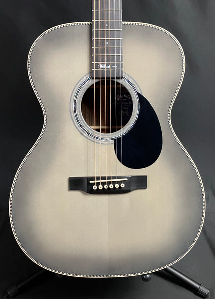 Martin OMJM John Mayer 20th Anniversary Acoustic-Electric Guitar Platinum Gray Burst w/ Case