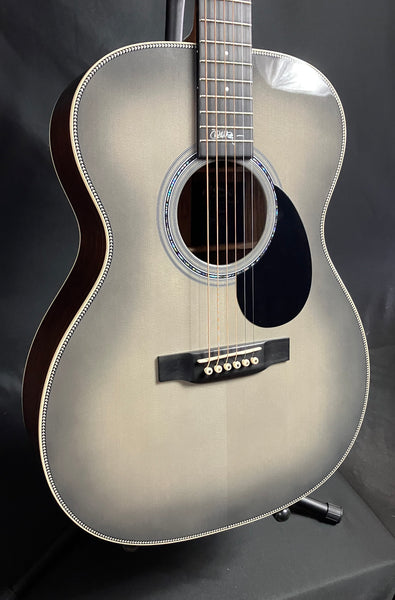 Martin OMJM John Mayer 20th Anniversary Acoustic-Electric Guitar Platinum Gray Burst w/ Case