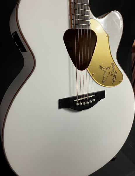 Gretsch G5022CWFE Rancher Falcon Jumbo Acoustic-Electric Guitar Gloss White