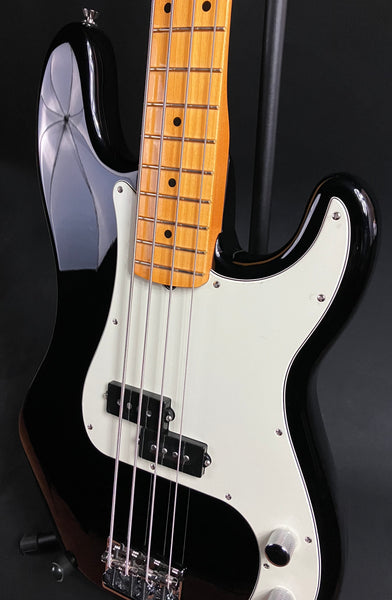 Fender American Professional II Precision Bass 4-String Bass Guitar Gloss Black w/ OHSC