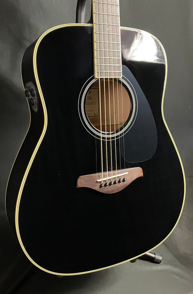 Yamaha FG-TA TransAcoustic Dreadnought Acoustic-Electric Guitar Gloss Black Finish