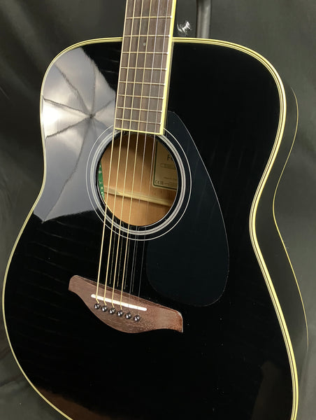 Yamaha FG-TA TransAcoustic Dreadnought Acoustic-Electric Guitar Gloss Black Finish