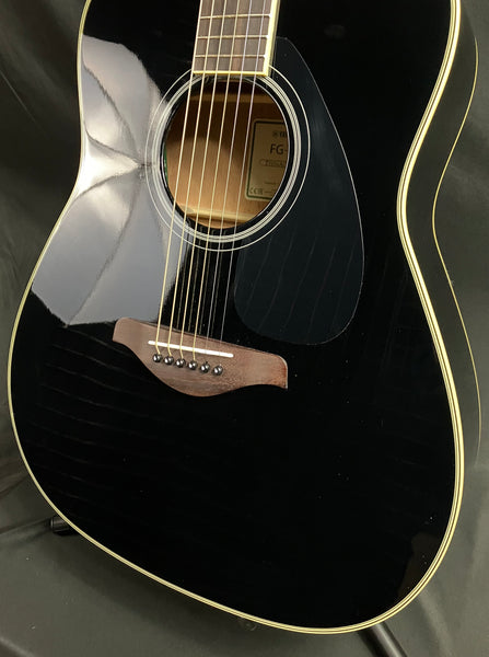 Yamaha FG-TA TransAcoustic Dreadnought Acoustic-Electric Guitar Gloss Black Finish