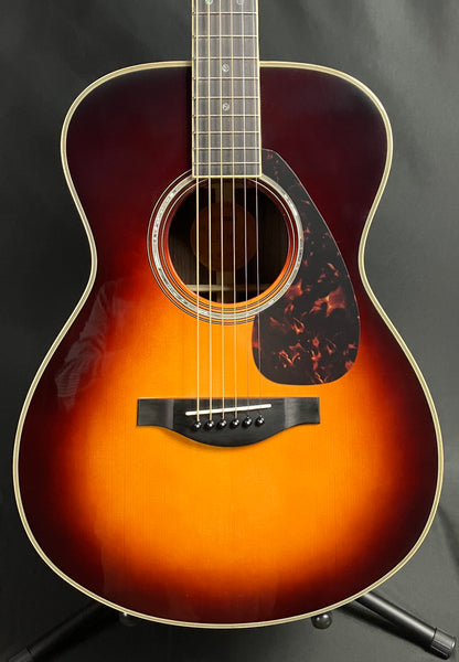 Yamaha LS16BS ARE Concert Acoustic-Electric Guitar Brown Sunburst Finish w/ Soft Case