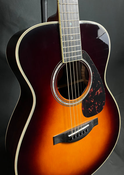 Yamaha LS16BS ARE Concert Acoustic-Electric Guitar Brown Sunburst Finish w/ Soft Case