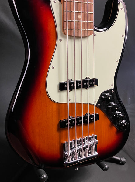 Fender Player Plus Active Jazz Bass V 5-String Bass Guitar 3-Tone Sunburst w/ Gig Bag