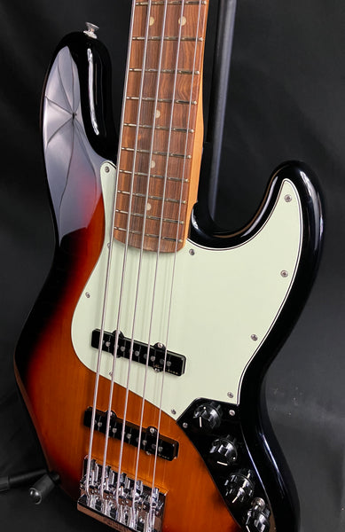 Fender Player Plus Active Jazz Bass V 5-String Bass Guitar 3-Tone Sunburst w/ Gig Bag