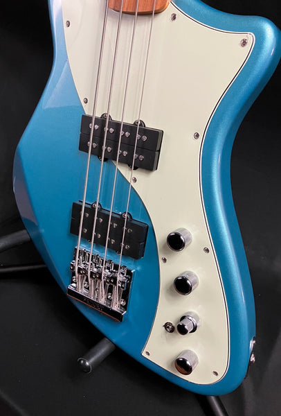 Fender Player Plus Active Meteora Bass 4-String Bass Guitar Opal Spark Finish w/ Gig Bag