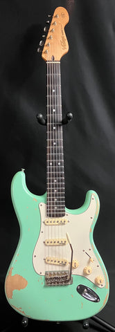 Vintage V6MRVG ICON Series Electric Guitar Distressed Ventura Green