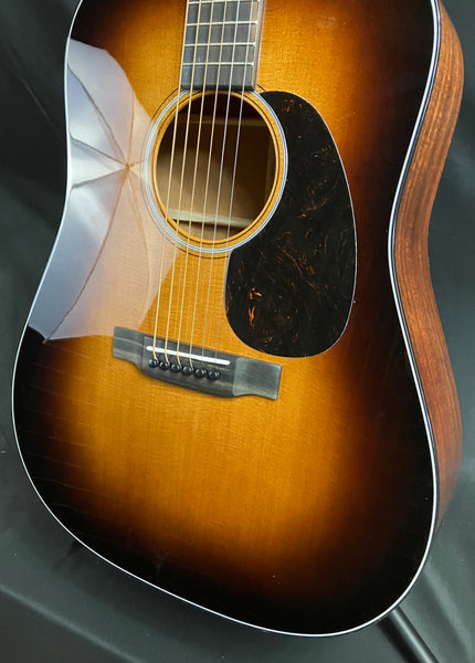 Martin D-18 1935 Sunburst Dreadnought Acoustic Guitar w/ Hardshell Case