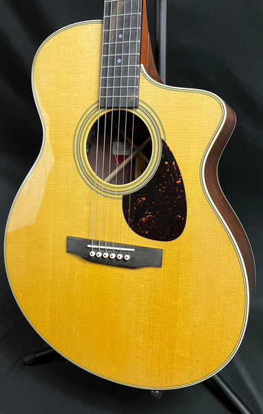 Martin SC-28E Cutaway Acoustic-Electric Guitar Vintage Natural Finish w/ Case