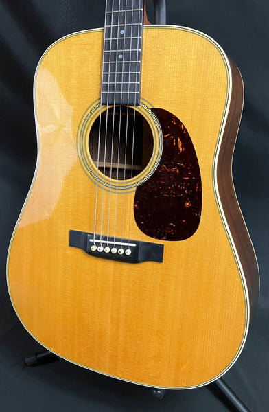 Martin D-28 Standard Dreadnought Acoustic Guitar Gloss Natural Finish w/ OHSC