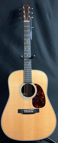 Martin HD-28 Standard Dreadnought Acoustic Guitar Gloss Natural w/ OHSC
