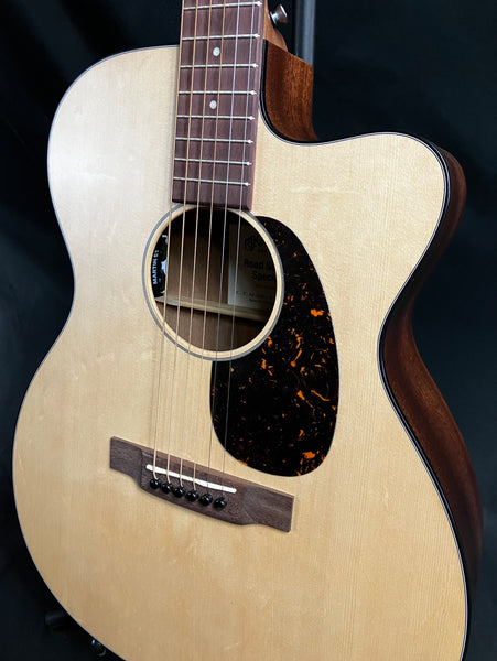 Martin Special OMC-10E Orchestra Cutaway Acoustic-Electric Guitar Natural Satin Finish