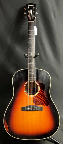 Eastman E22SS/V-SB Slope Shoulder Dreadnought Acoustic Guitar Antique Varnish Sunburst w/ Case