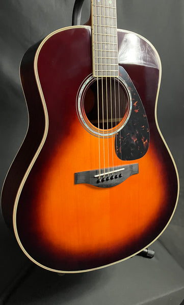 Yamaha LL16BS Handcrafted A.R.E. Acoustic-Electric Guitar Brown Sunburst w/ Case