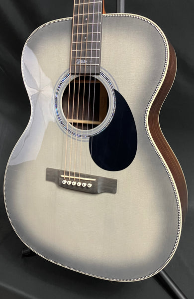 Martin OMJM John Mayer 20th Anniversary Acoustic-Electric Guitar Platinum Gray Burst w/ Case