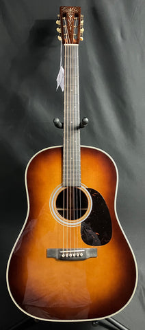 Martin Custom HD-28 12-Fret Wild Grain Rosewood Dreadnought Acoustic Guitar 1933 Ambertone